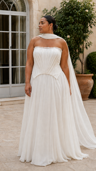 Plus size. Set with corset and skirt made of natural silk