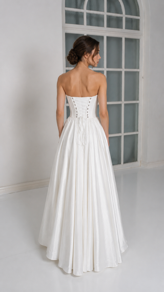 Strapless wedding set with handmade embroidery - designer piece by Caribis