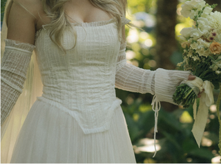 Natural silk dress — classic cut with detachable sleeves