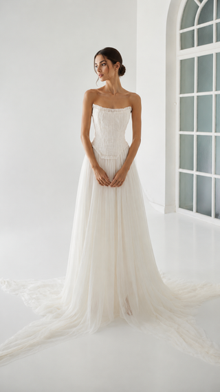 Natural silk dress — classic cut with detachable sleeves