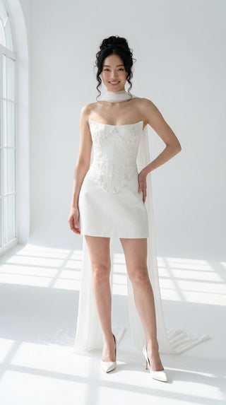 Exquisite dress-transformer with a corset bodice and two skirts for an elegant wedding look