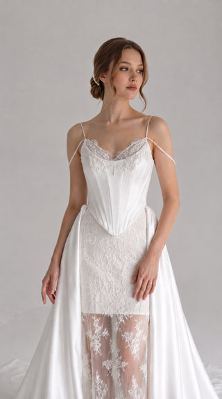 Lace and satin set with detachable train