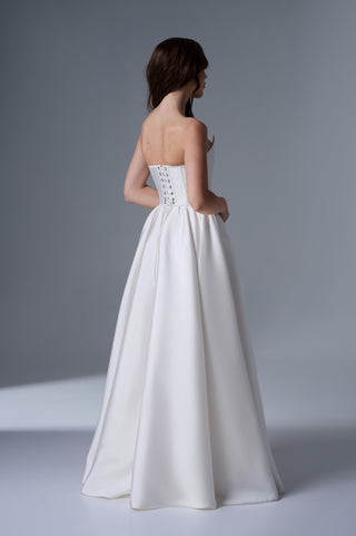 Elegant Strapless Bridal Set with Oval Lace Corset & Side Slit Skirt