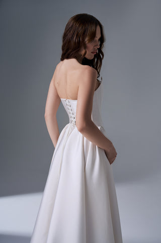 Elegant Strapless Bridal Set with Oval Lace Corset & Side Slit Skirt