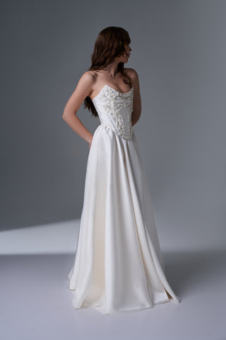 Romantic Strapless Bridal Set with Oval Lace Embroidered Corset
