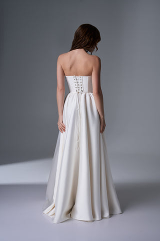 Romantic Strapless Bridal Set with Oval Lace Embroidered Corset