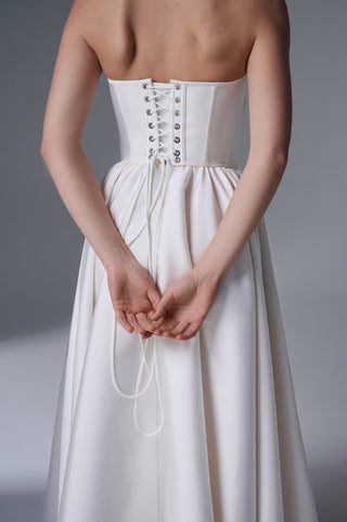 Romantic Strapless Bridal Set with Oval Lace Embroidered Corset