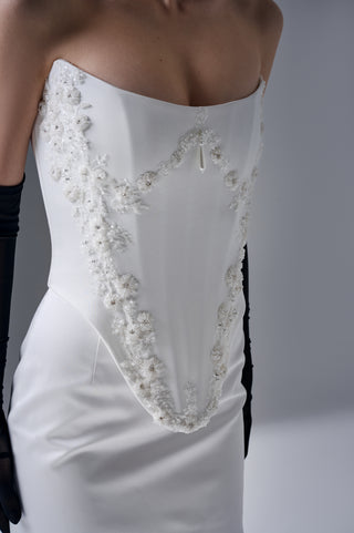 Wedding Set – Hand-Embroidered Corset with Mini Skirt & Gloves