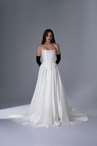 Elegant Strapless Bridal Set with Long Skirt and Gloves