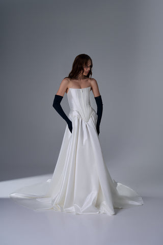 Elegant Strapless Bridal Set with Long Skirt and Gloves