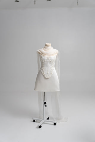 Exquisite dress-transformer with a corset bodice and two skirts for an elegant wedding look