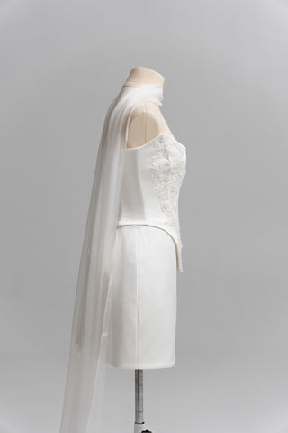 Exquisite dress-transformer with a corset bodice and two skirts for an elegant wedding look