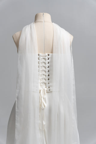 Exquisite dress-transformer with a corset bodice and two skirts for an elegant wedding look