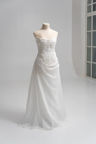 Exquisite dress-transformer with a corset bodice and two skirts for an elegant wedding look