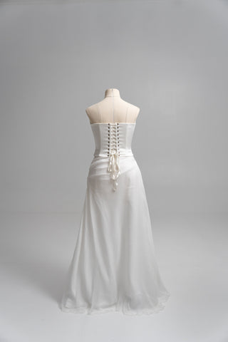Exquisite dress-transformer with a corset bodice and two skirts for an elegant wedding look