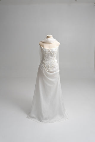 Exquisite dress-transformer with a corset bodice and two skirts for an elegant wedding look