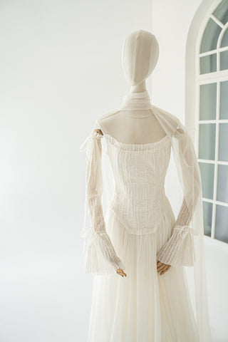 Natural silk dress — classic cut with detachable sleeves