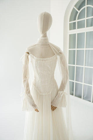 Natural silk dress — classic cut with detachable sleeves