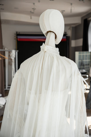 Natural silk dress — classic cut with detachable sleeves