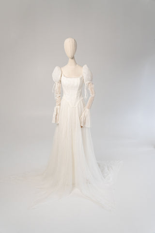 Natural silk dress with detachable sleeves