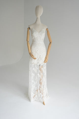 Lace and satin set with detachable train