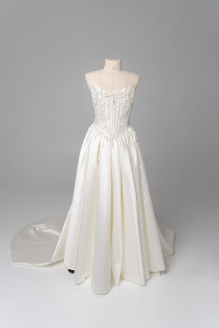 Set with a hand-embroidered beaded corset with lacing and a skirt with a slit