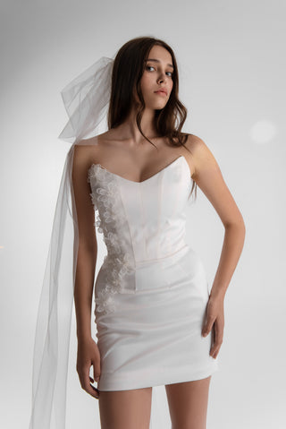 Short wedding dress with built-in corset and 3D flowers