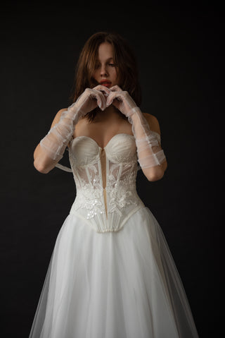 Exquisite transparent tulle gloves that add lightness, tenderness, and refined romance to your look - designer piece by Caribis