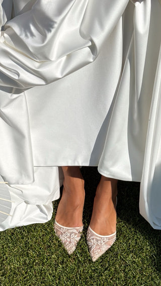 Set with embroidered corset and skirt — corset with hand-embroidered beads and removable cape sleeves