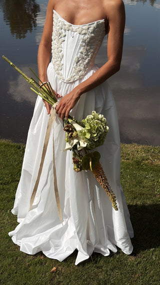 Strapless wedding set with handmade embroidery