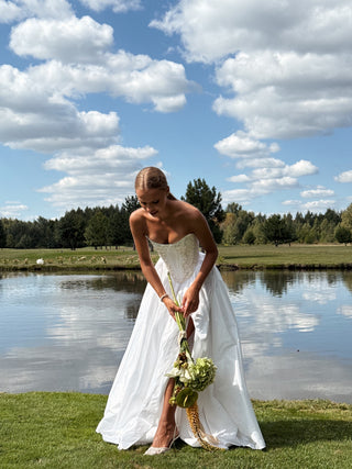 Strapless wedding set with handmade embroidery
