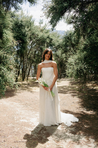 Set with corset and skirt made of natural silk