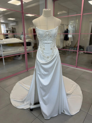 Original garment on mannequin — Plus Size Satin Bridal Corset & Draped Slit Skirt Set