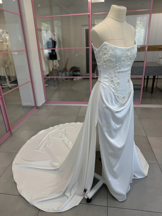 Original garment on mannequin — Plus Size Satin Bridal Corset & Draped Slit Skirt Set
