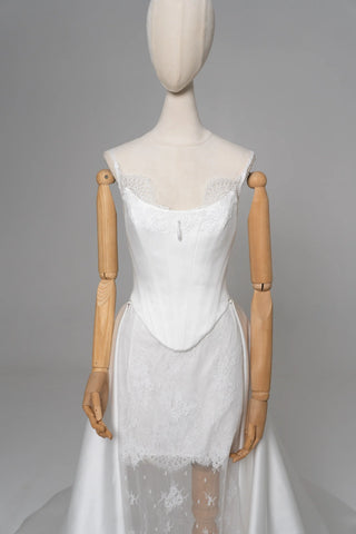 Original garment on mannequin — Plus Size Lace Bridal Dress with Satin Corset & Detachable Train