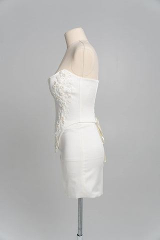Original garment on mannequin — Plus Size Floral Embroidered Bridal Corset & Mini Skirt Set