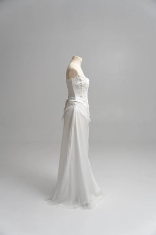 Original garment on mannequin — Plus Size Convertible Bridal Corset Set with Two Skirts