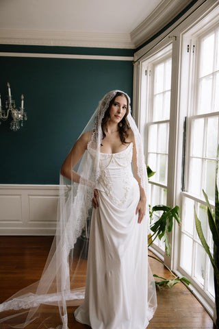 Ivory Wedding Corset with Boning, Satin Lace-Up Bridal Corset Set with Embroidery