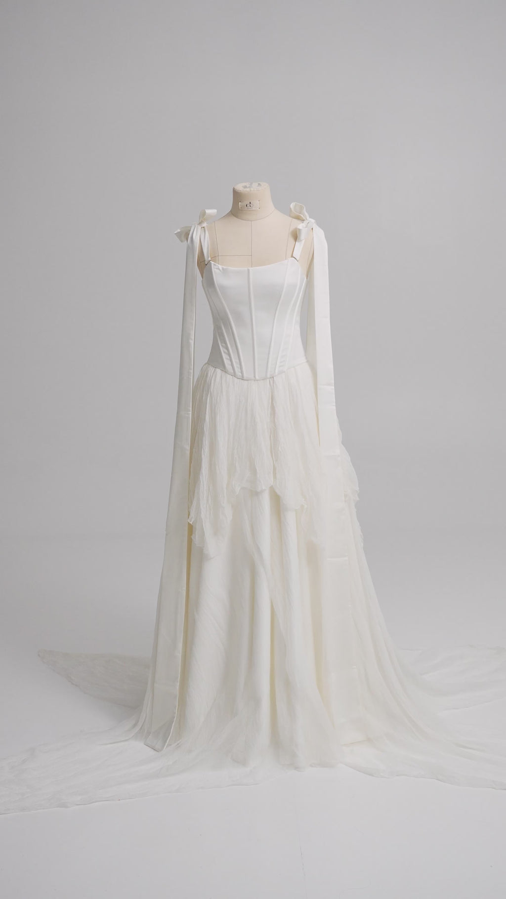Original garment video — Plus Size Satin Bridal Corset & Silk Chiffon Skirt Set